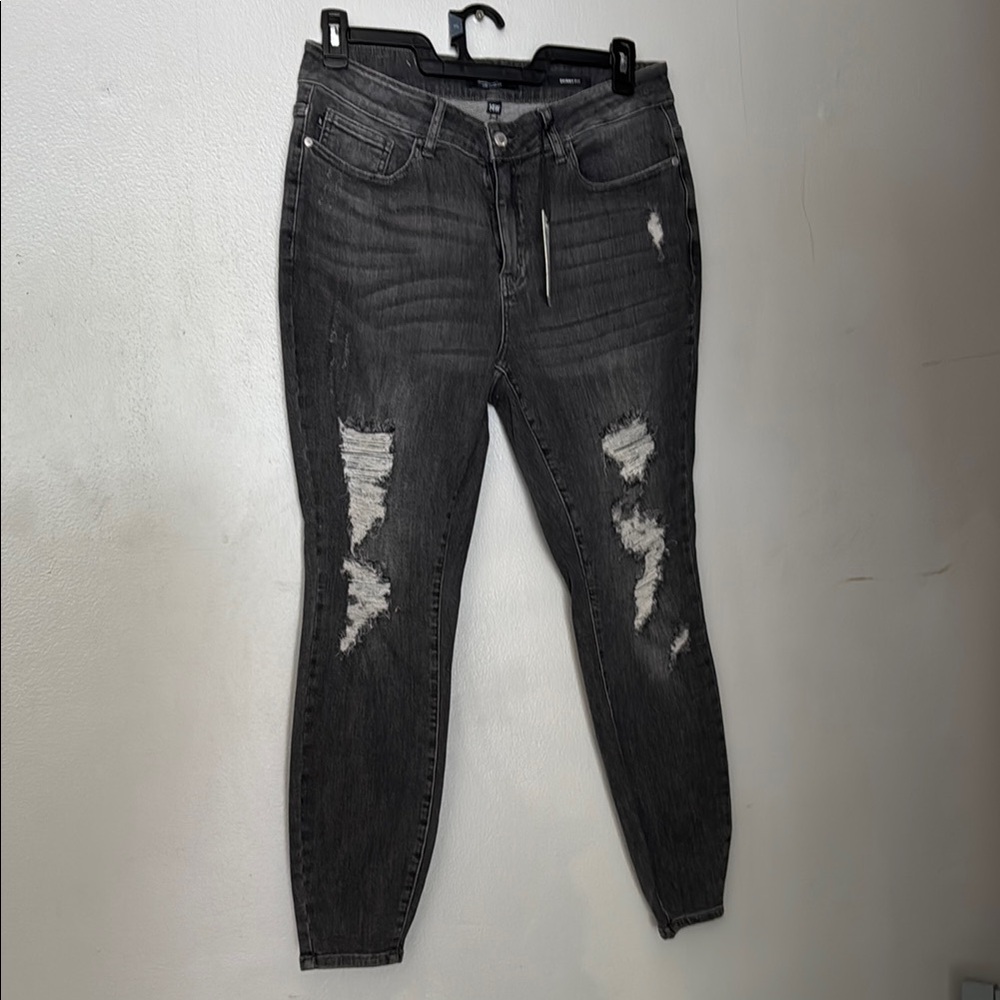 Judy Blue Grey Skinny Jeans Distressed 14W NWT